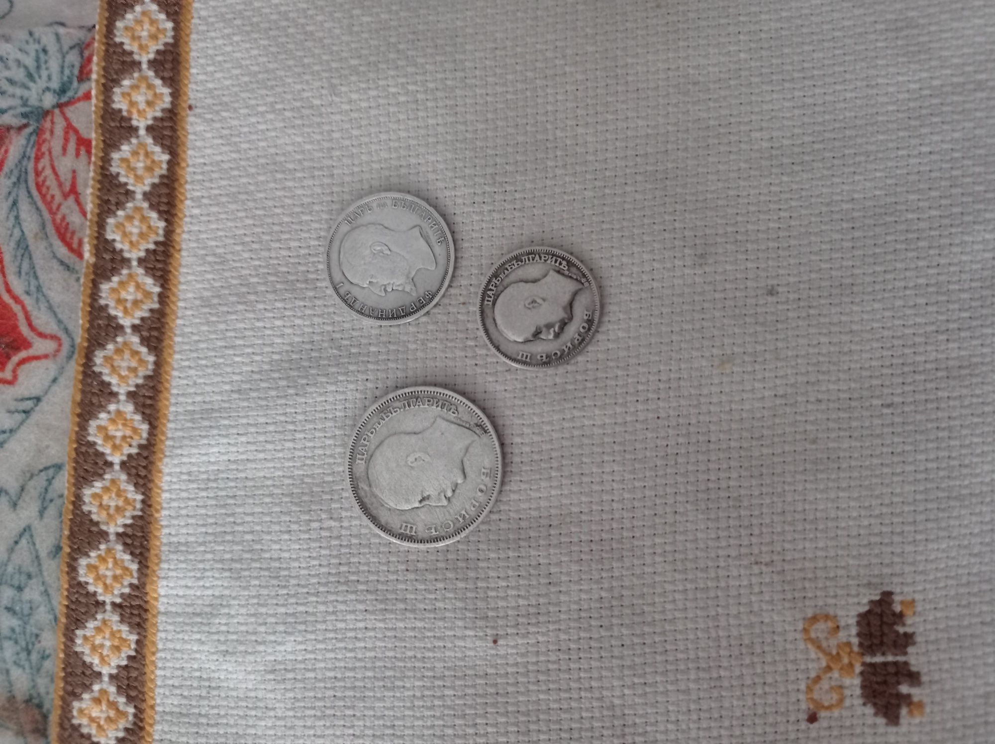 Сребърни стари монети