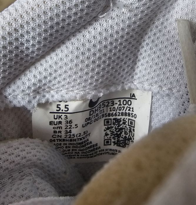 Nike wins waffle debut N'36 - 22.5см