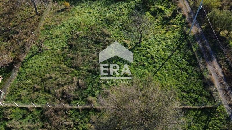 Урегулиран поземлен имот за продажба, с ПУП, в началото на с. Слънчево