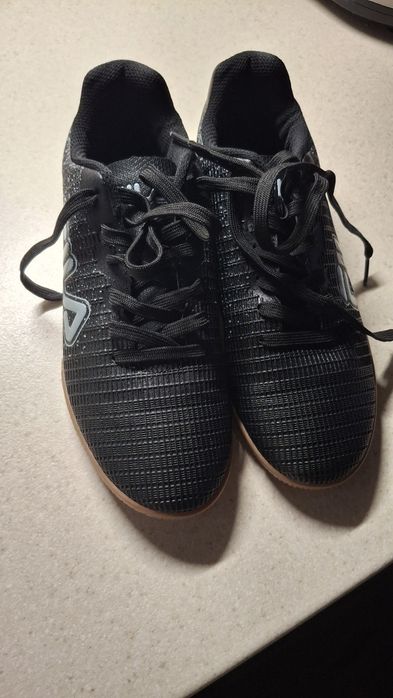 Ghete Fila pentru fotbal in sala- mar.35