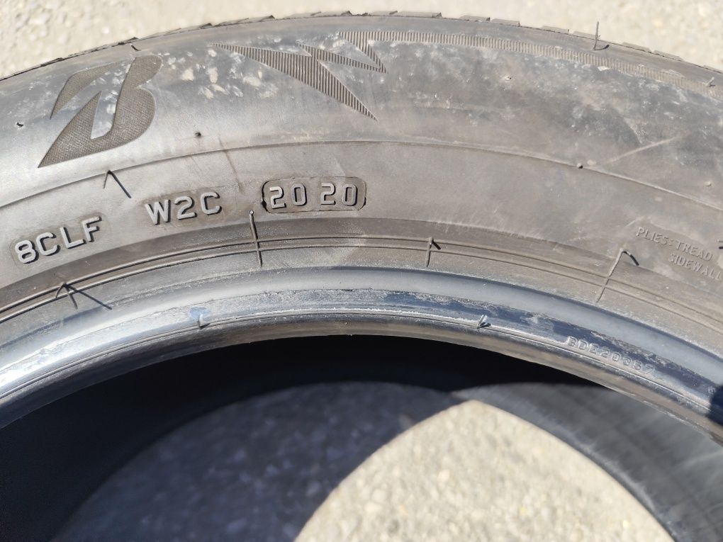 Гуми  215/65r17 BRIDGESTONE