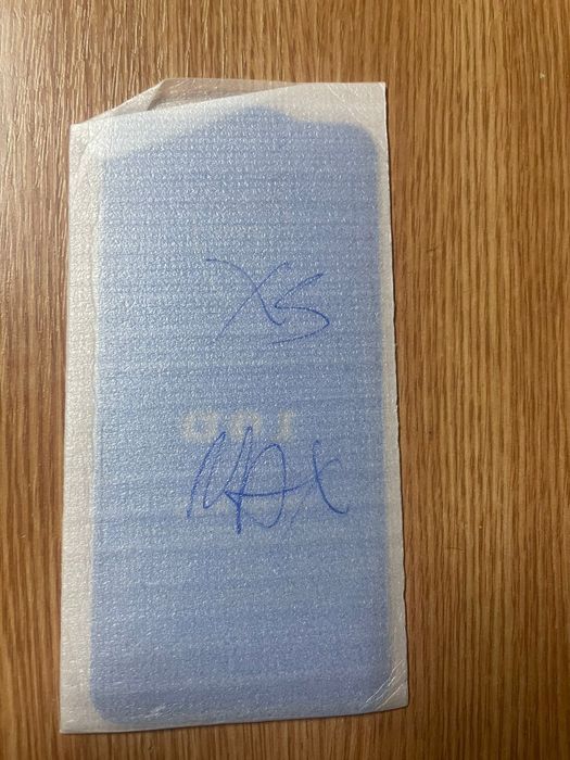 Huse și foli pentru diferite telefoane