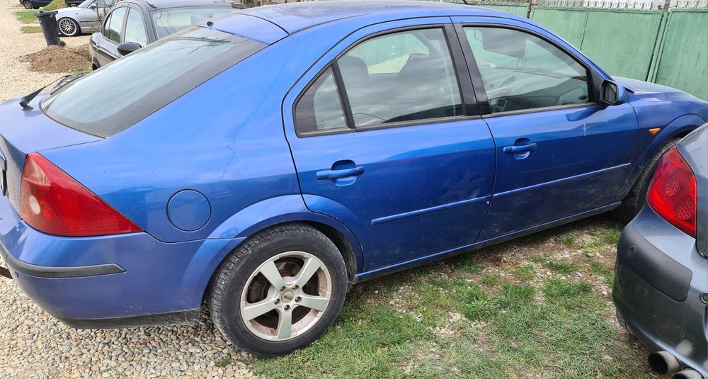 Vând Ford mondeo 1.8 benzina + gaz