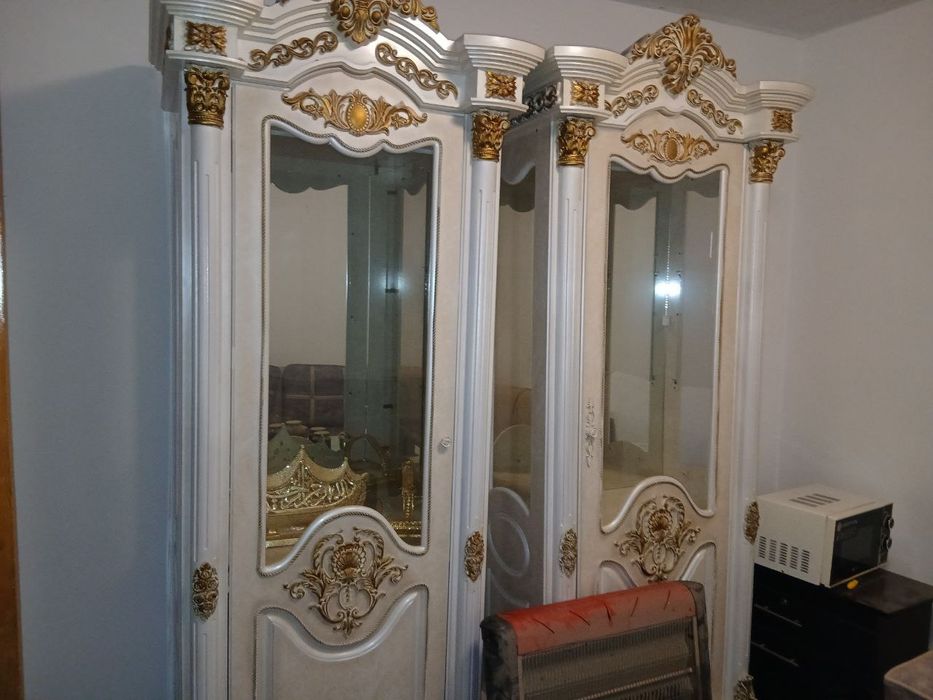 Стенка пинал зал учун