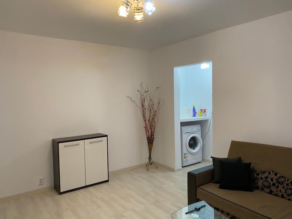Apartament de închiriat, 2 camere Craiovita (Materna)