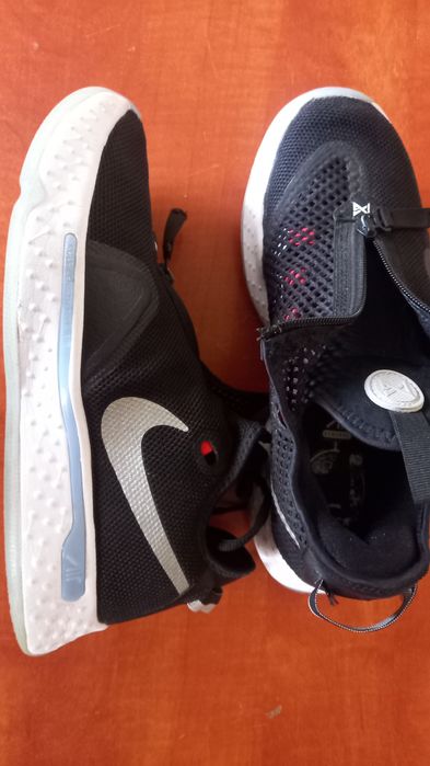 Ghete baschet Nike PG 4