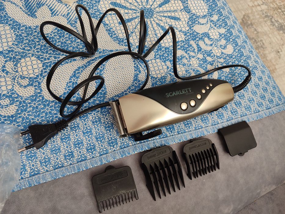 Продам машину для стрижки в хорошем рабочем состоянии с насадкам