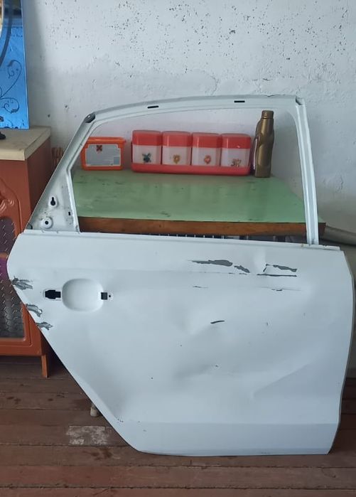 Дверь на фольксваген поло