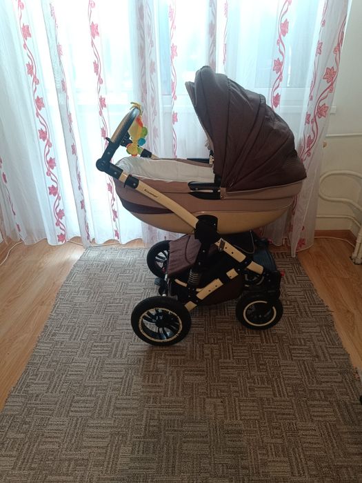 Vând cărucior bebe