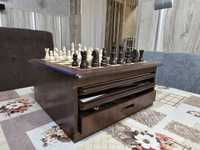 Дървен шах с няколко табли за игра