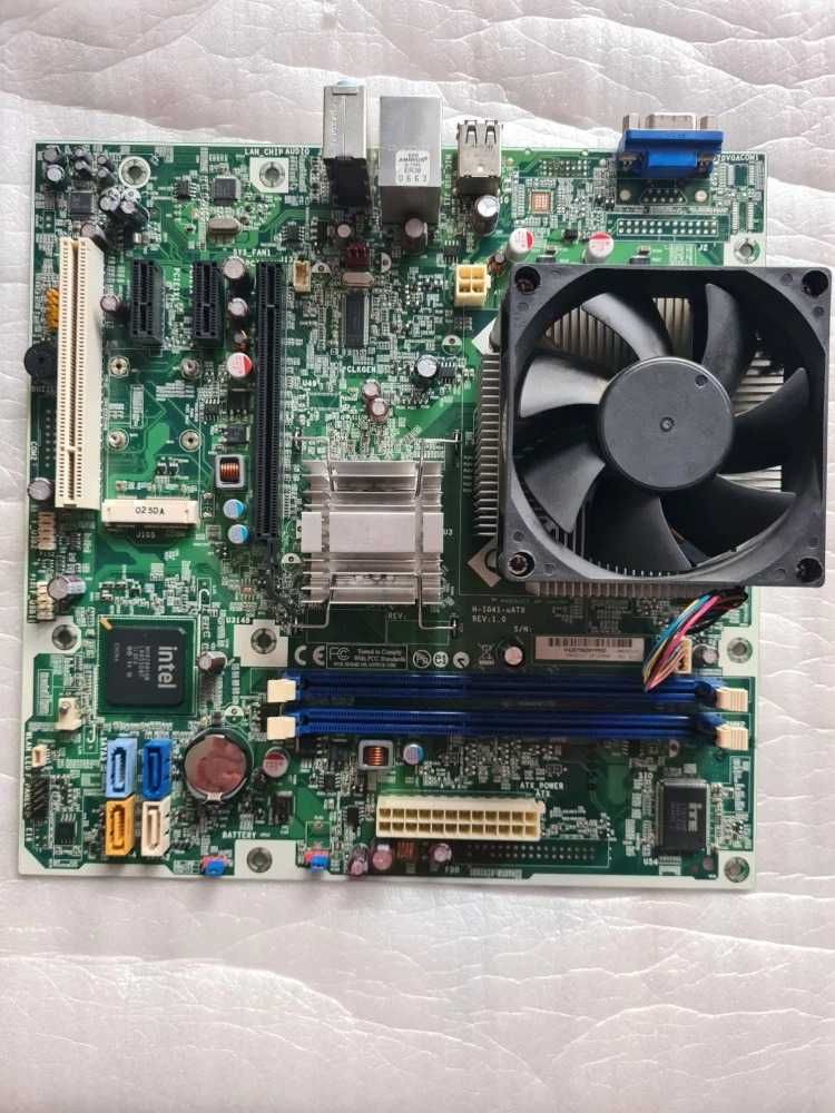 Placa de baza ,Intel socket LGA 775 cu 4 sloturi ram ddr2,hdmi