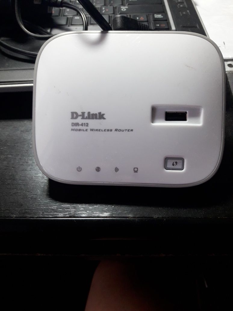 Router mobil D-link DIR 412