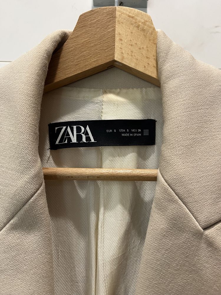 Бежов Костюм Zara