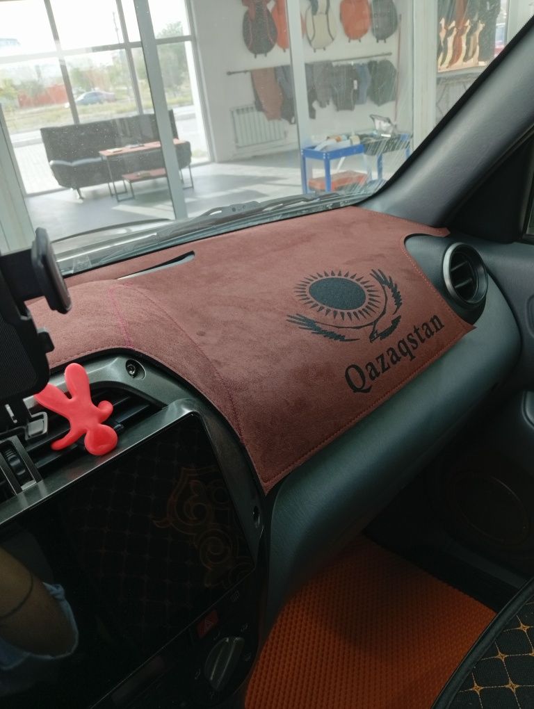 Продаю срочно автомобиль