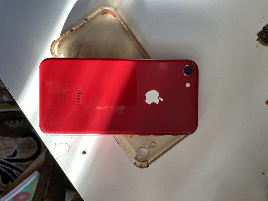Iphone 8 красный цвет