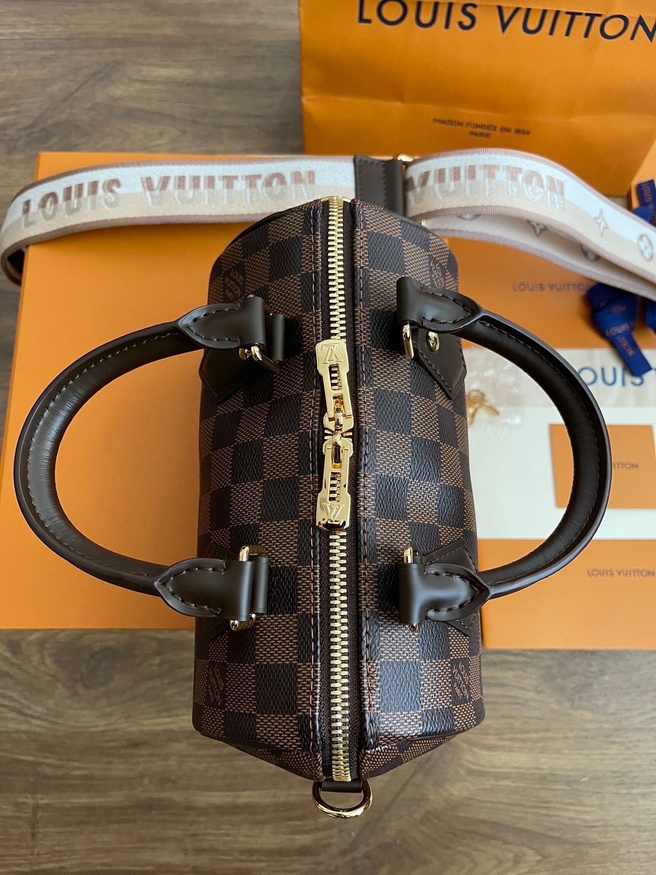 Чанта Louis Vuitton