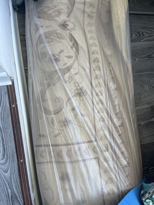 Отдам даром ковры чистые