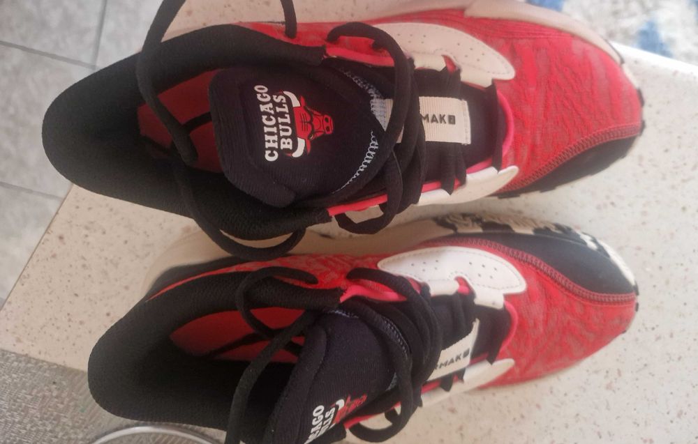 ADIDASI sport ,ca noi