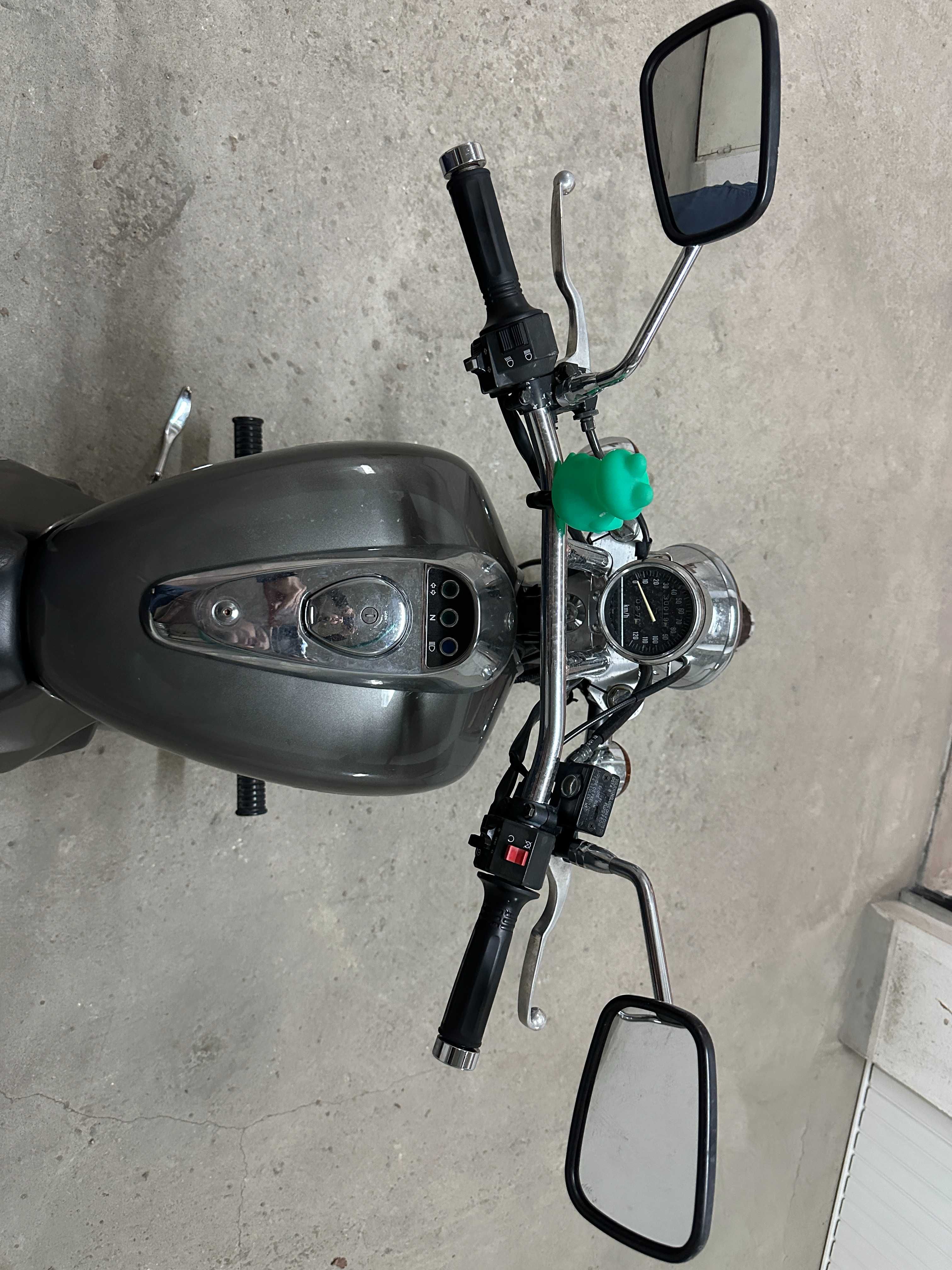 Kawasaki Eliminator 125ccm
