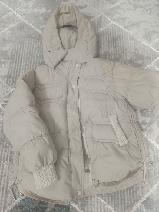 Продается куртка для девочки