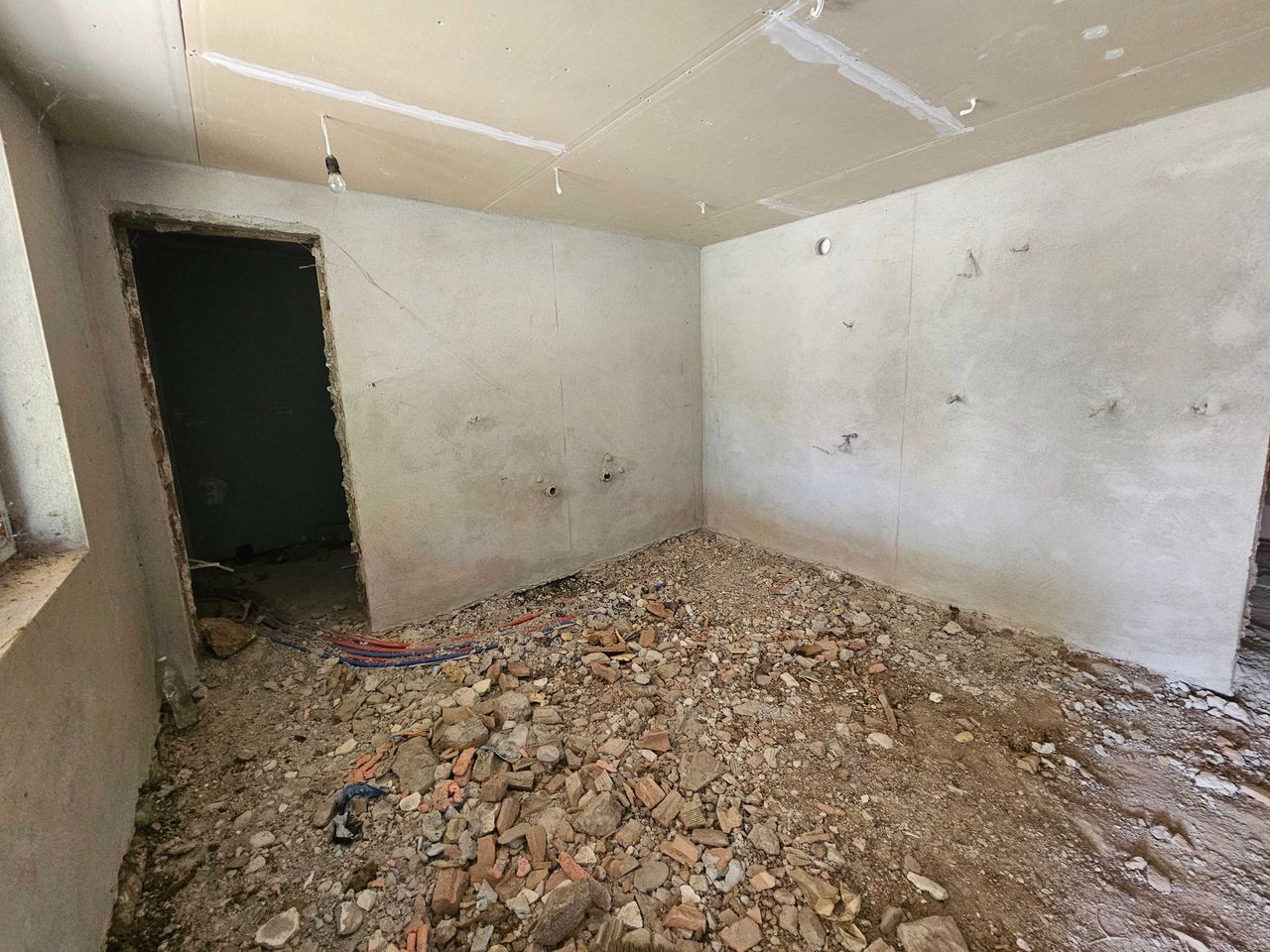 Продава се Къща в с. Беляковец, Област Велико Търново - 130 кв.м за 1224 €/кв.м - Снимка #13