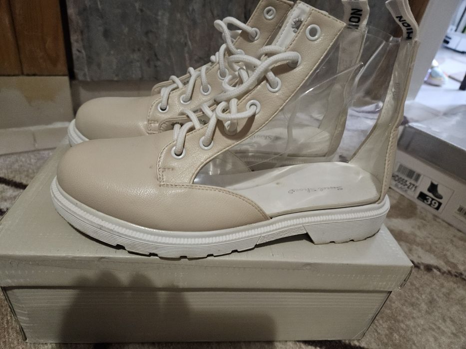 Боти черни и бели 39