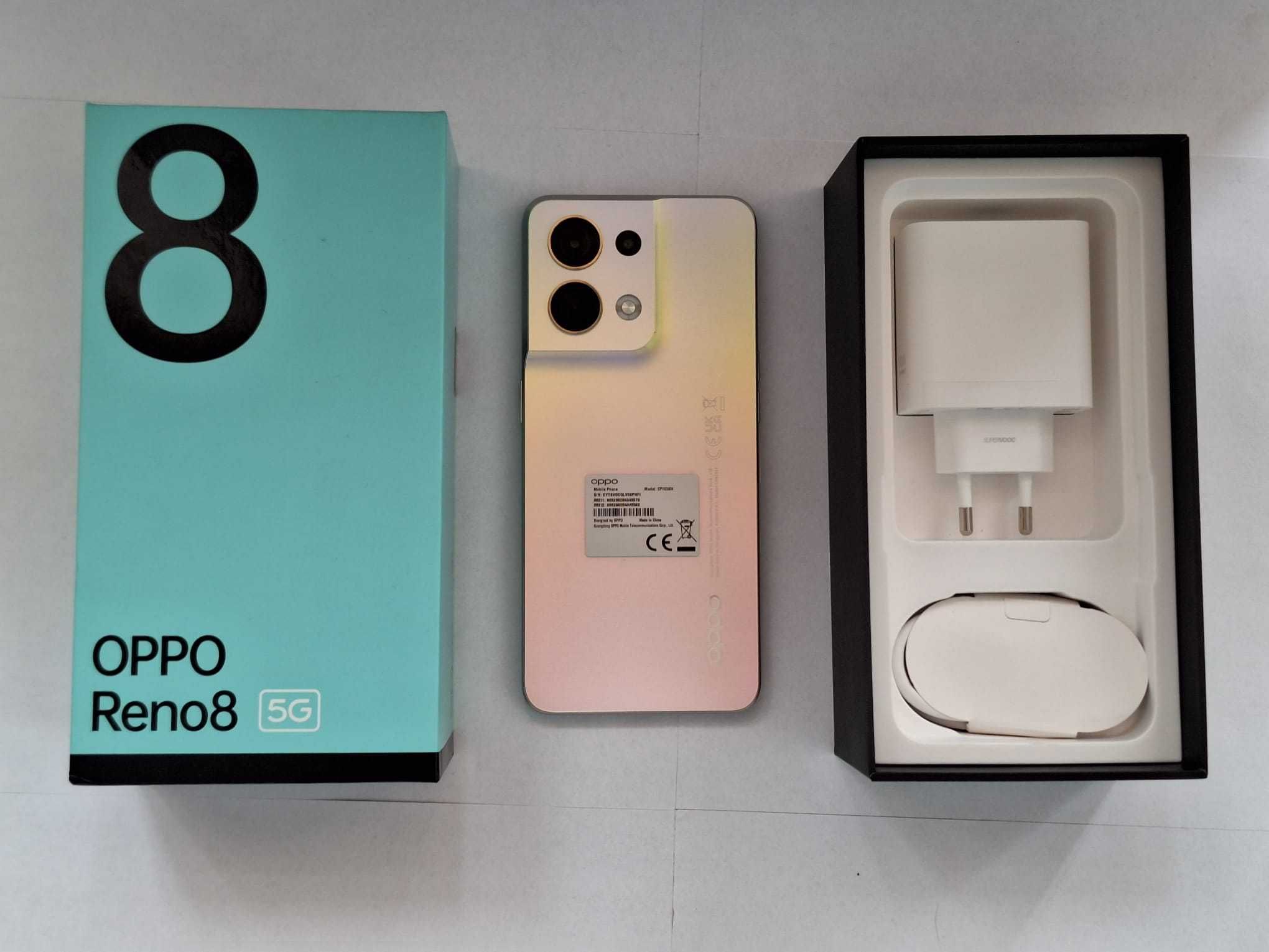 Telefon Oppo Reno8 5G MoneyGold AE.025814