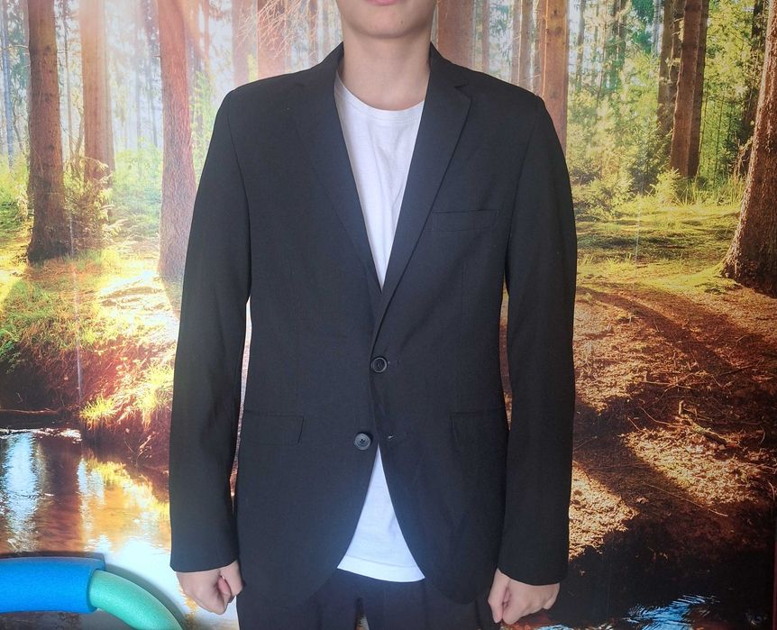 Sacou baieti ,marimea 170, in stare foarte buna.