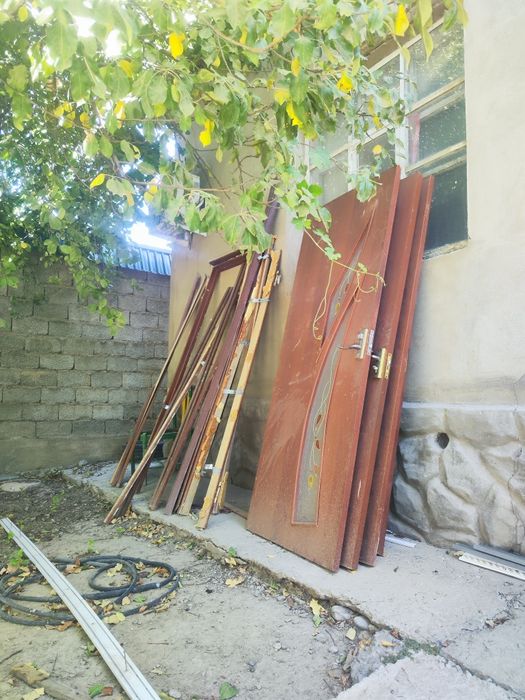 Есіктер бу двери