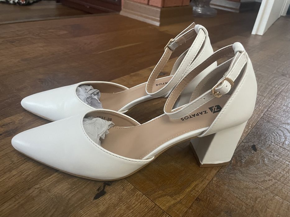 Pantofi albi Zapatos