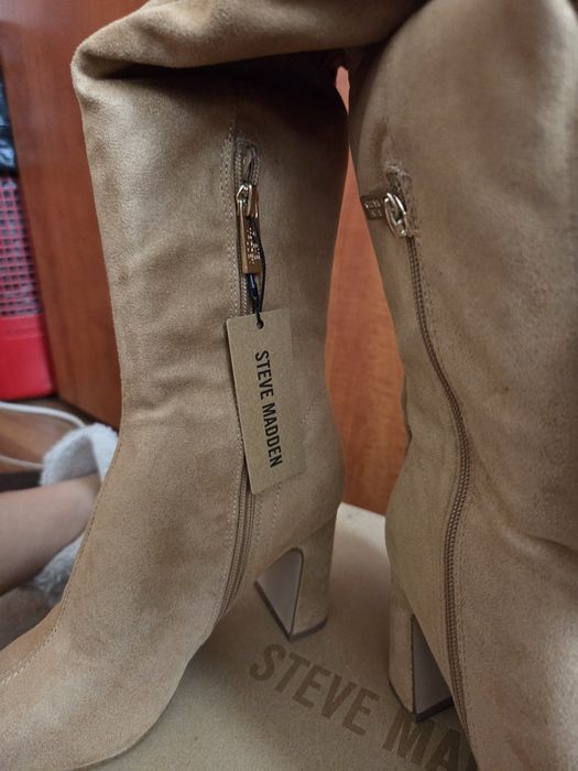 Vînd cizme Steve Madden