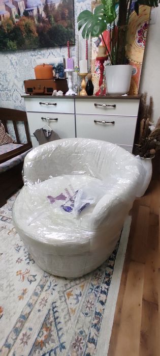 Продам кресло модное