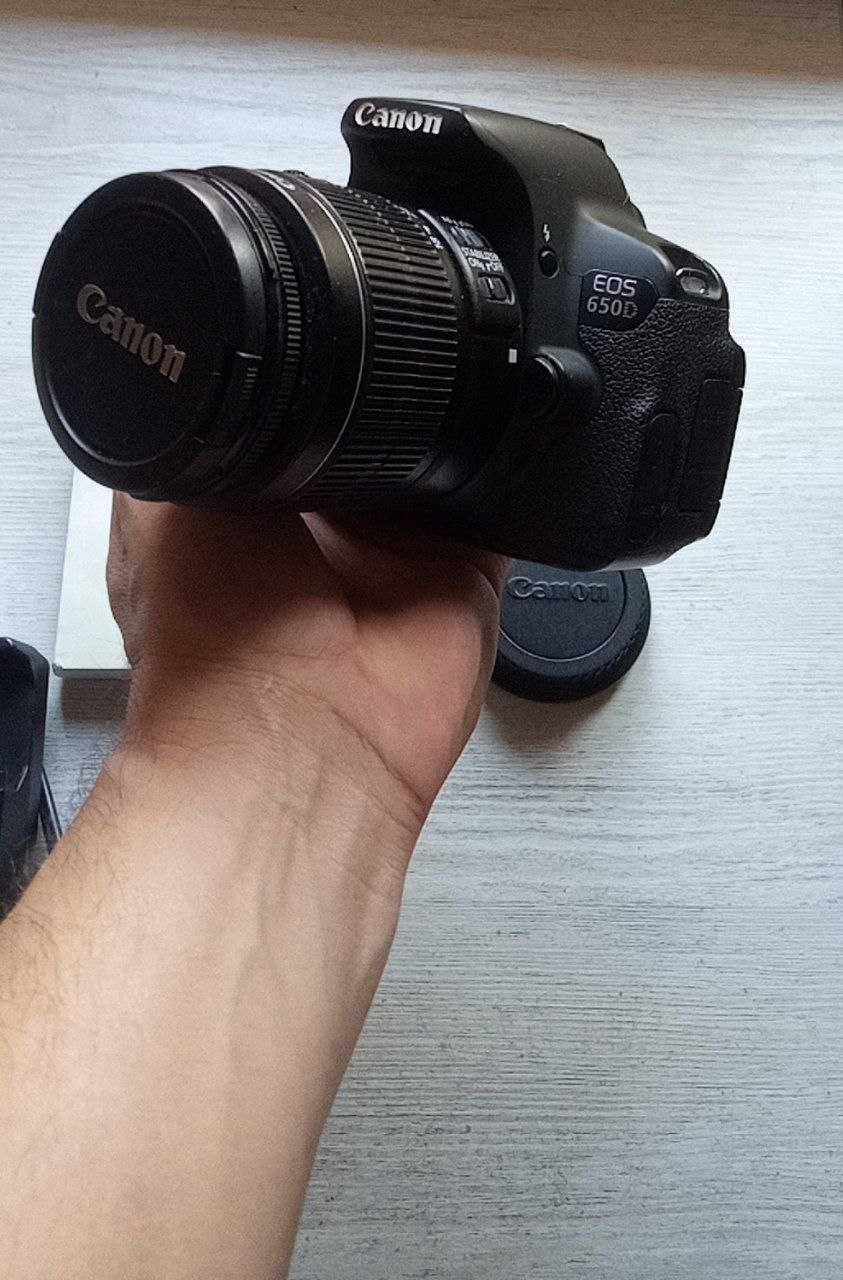 Продаётся Canon EOS 650D б/у с объективом Canon EFS 18-55mm в идеально