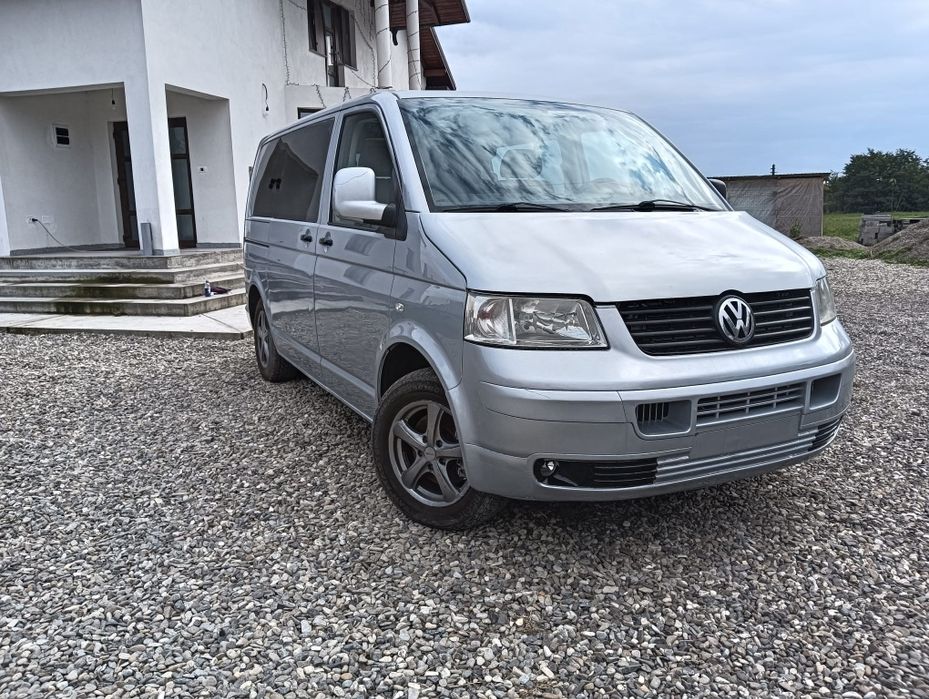 VW Transporter T5 an fabricatie 2009  2.5 tdi 96 KWmotor 2.5 tdi
