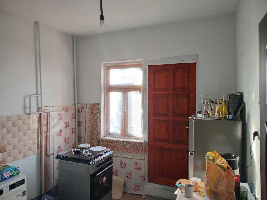 Srochno sotiladi Yunusobod 13 2 hona 53000ye