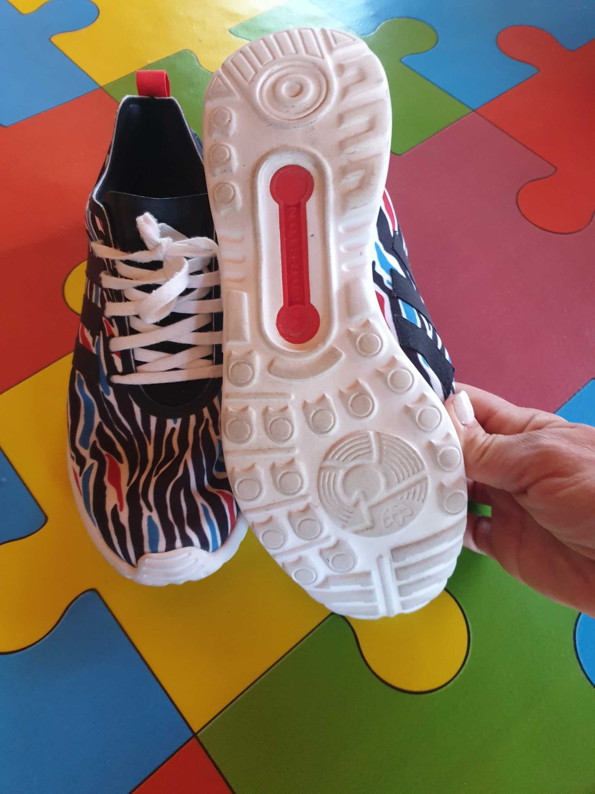 Маратонки adidas