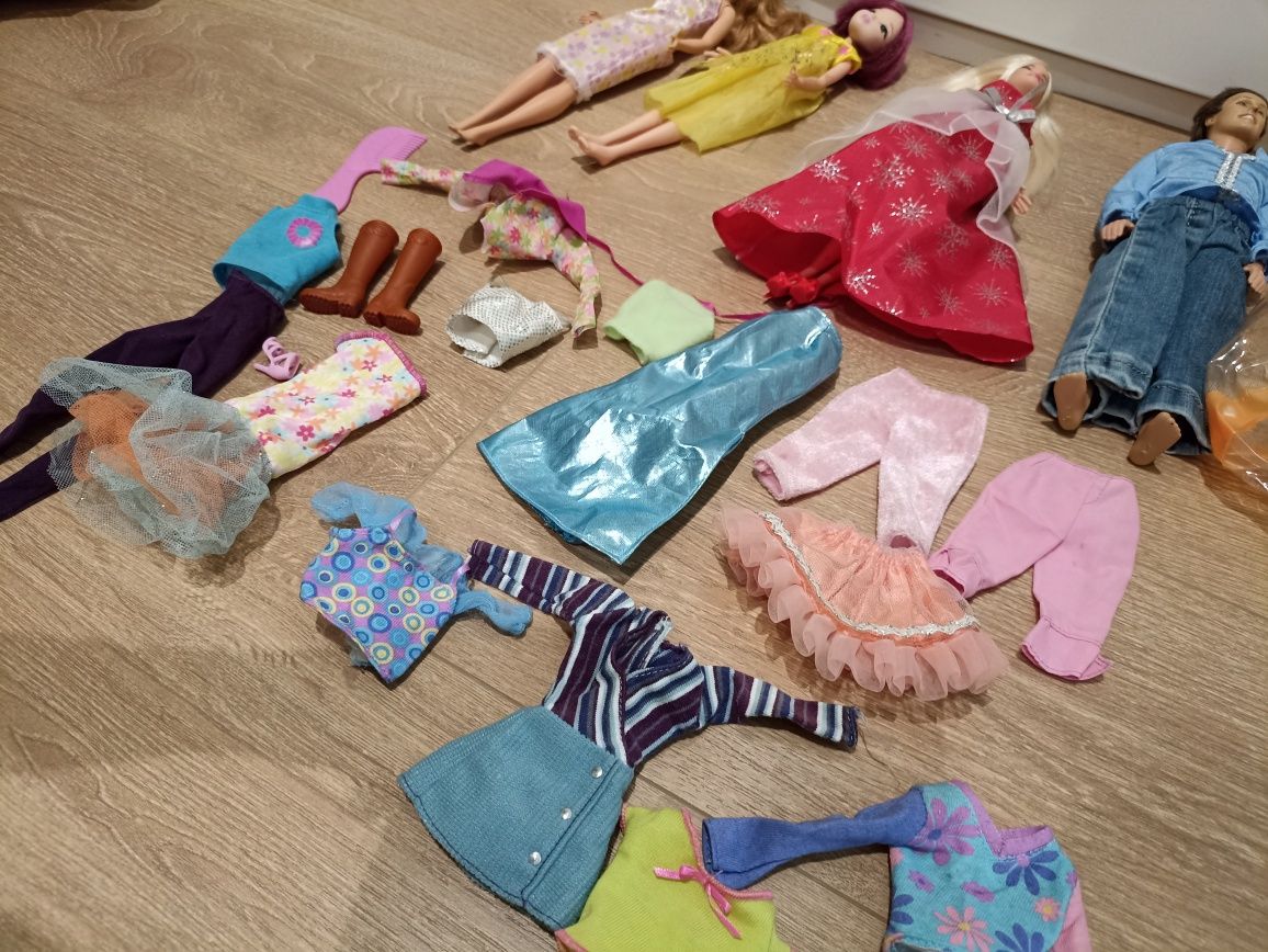Коллекция Барби с одеждой Кен и три Барби