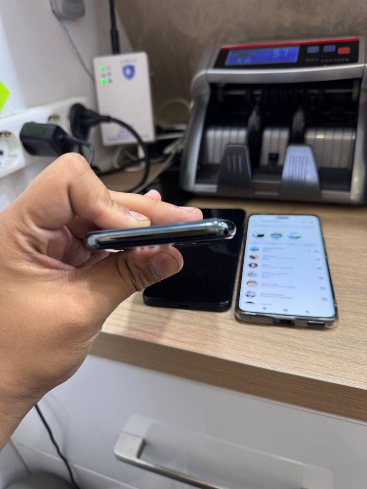 Iphone 11 pro 256 tali 71 yomks