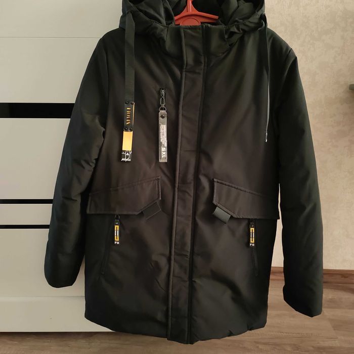 Продам  зимнюю подростковую куртку