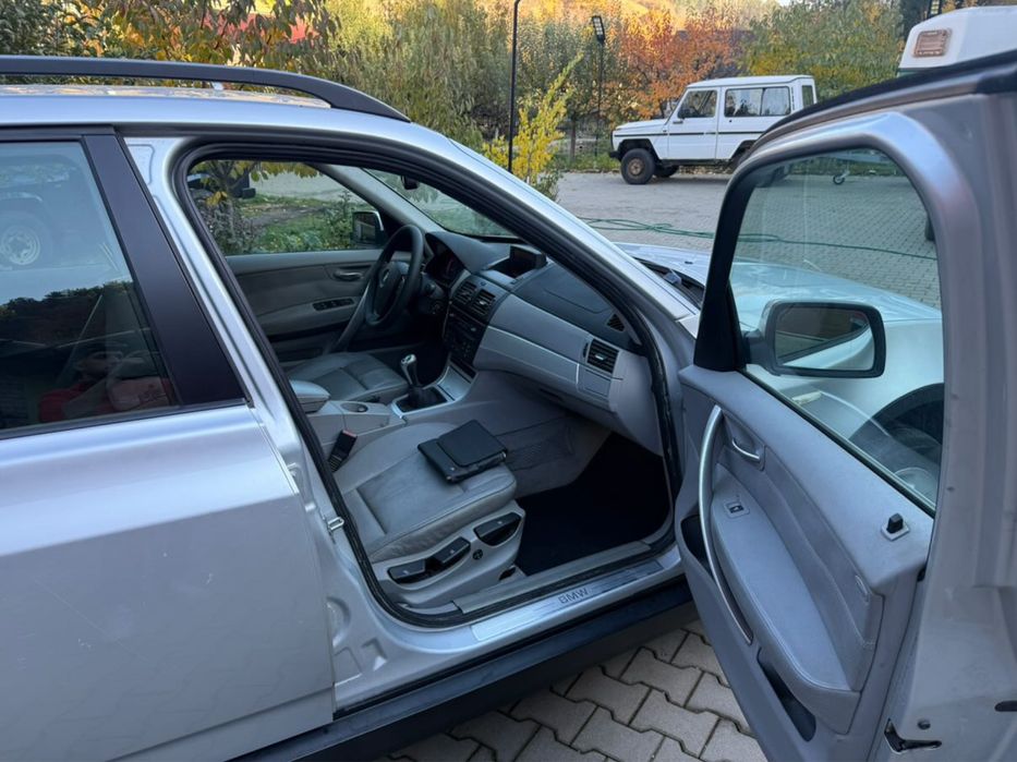 Vând BMW X3 2.0D Xdrive