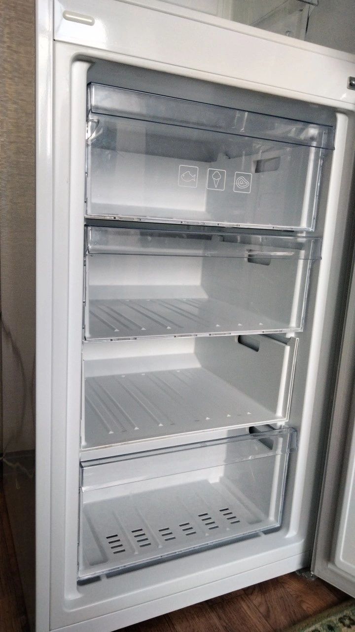 Холодильник BEKO