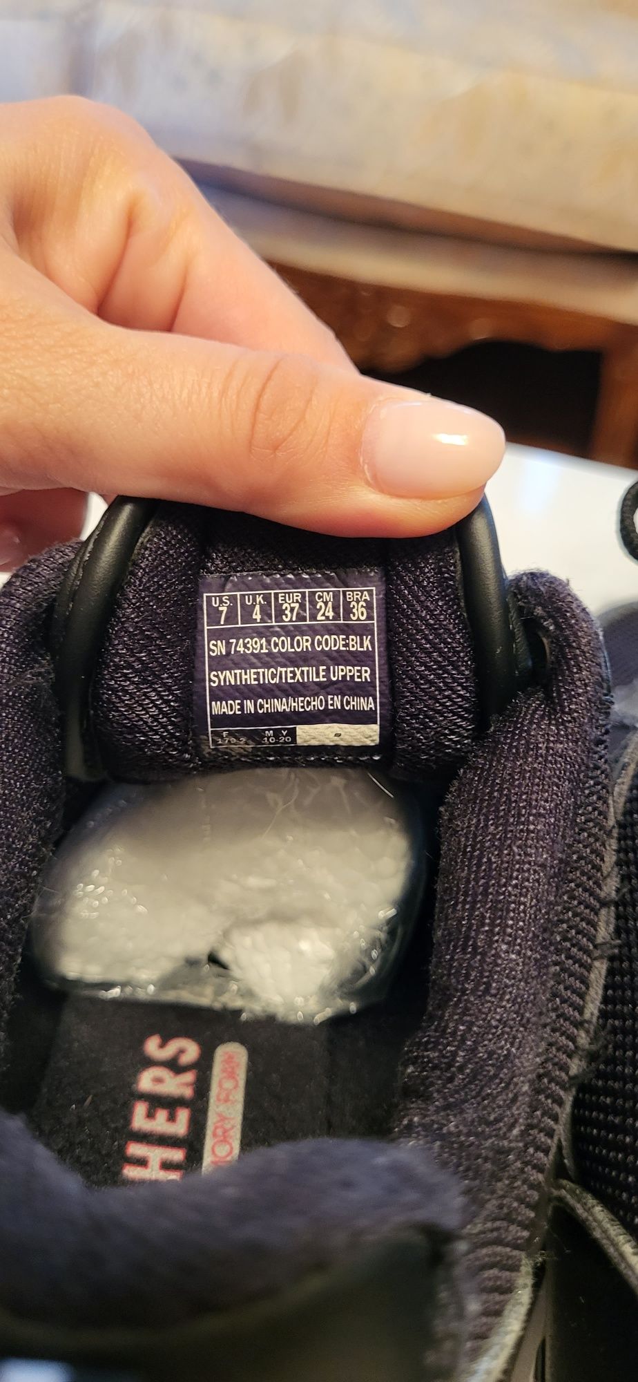 Дамски спортни обувки SKECHERS, номер 37