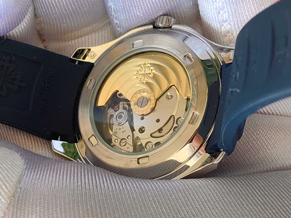Patek Aquanaut с японски механизъм