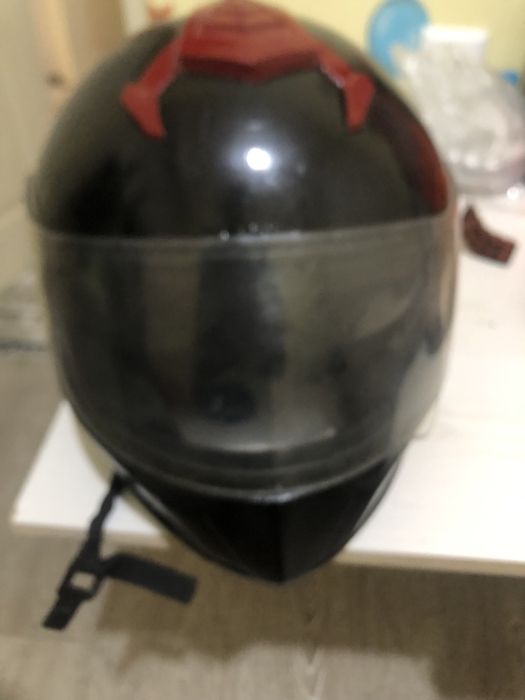 Shlem garniturasi bilan Шлем с гарнитурое