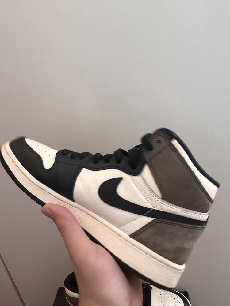 Jordan 1 High Dark Mocha