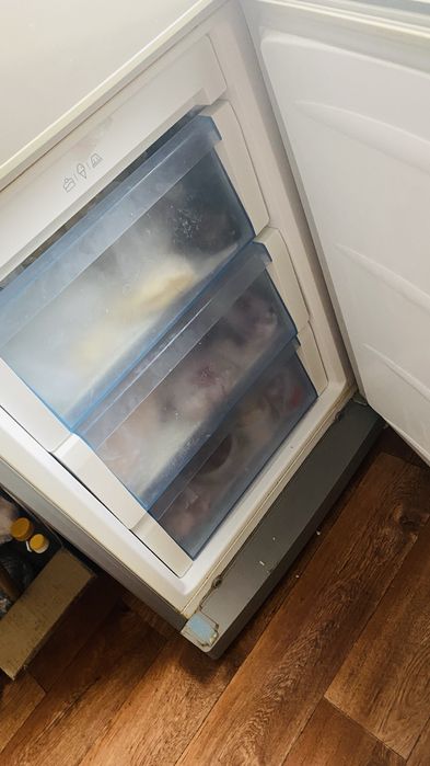 Холодильник LG в отличном состоянии