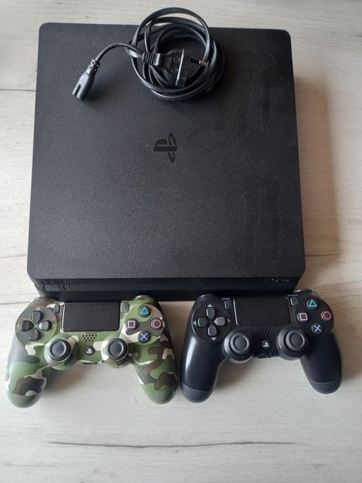 PS4 със 6 игри!!!