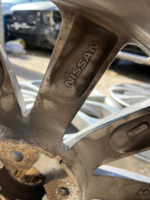 Nissan джанти 18 цола 5x114.3 – отлично състояние