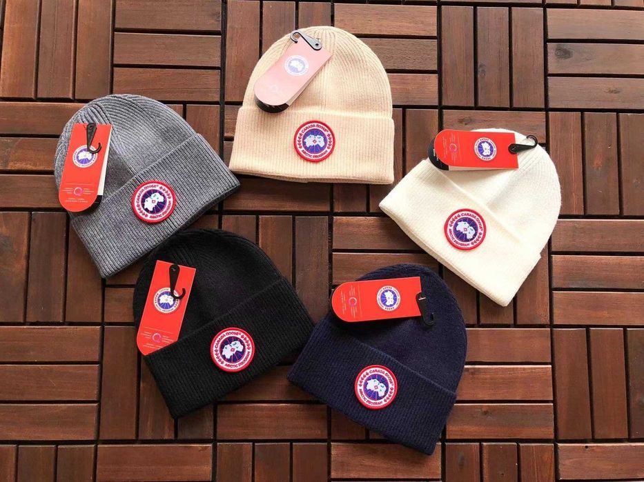 Caciula Canada Goose Premium