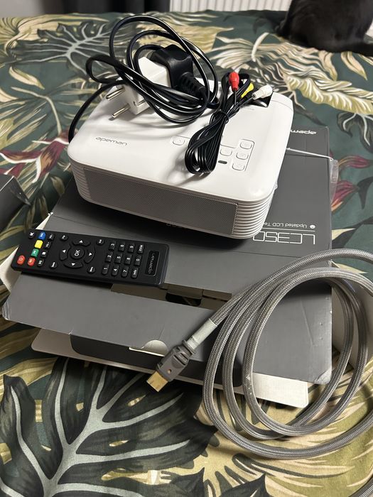 Videoproiector apeman